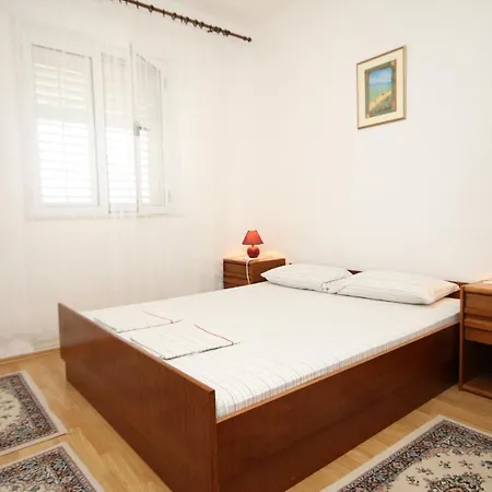 Apartment By The Sea Podgora, Makarska - 6782 *